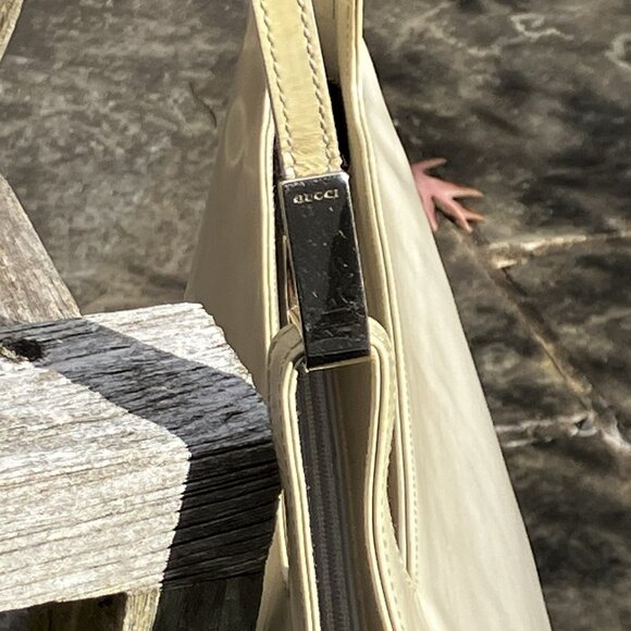 đź’ŻAuthentic GUCCI Vintage Pearlescent Leather Shoulder Bag - Picture 3 of 16